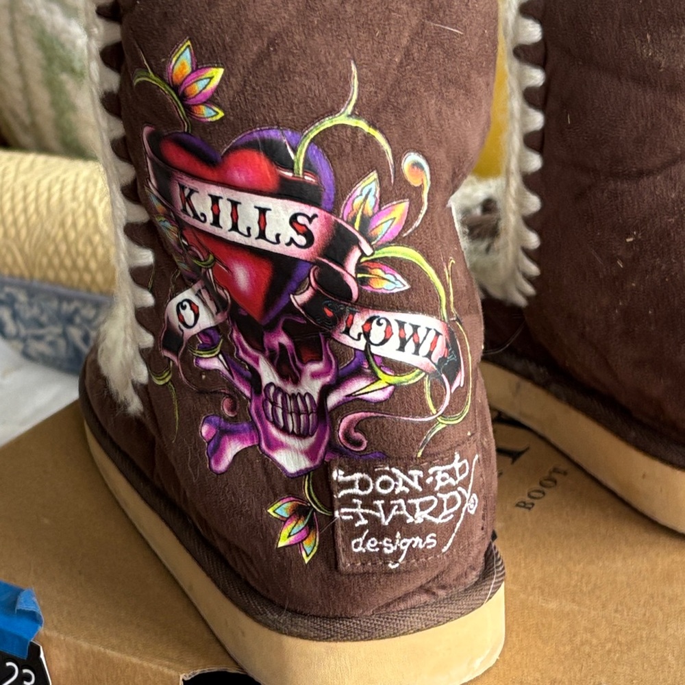 Ed Hardy Dark Brown Boots with Colorful Tattoo Art - Picture 9 of 10